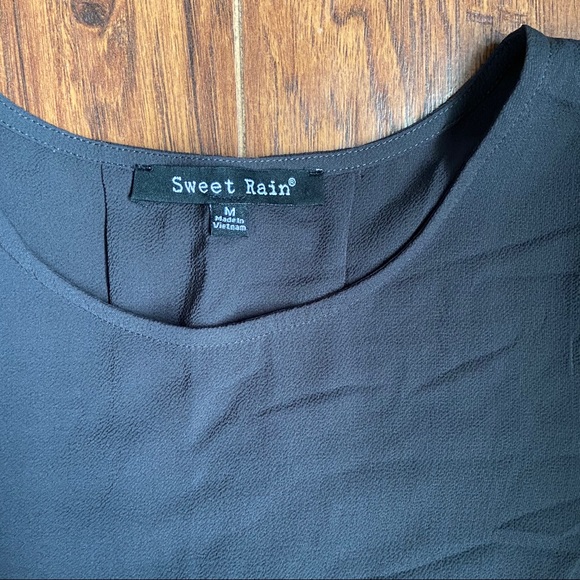 Cute Shirt with Back Tie - Picture 3 of 3